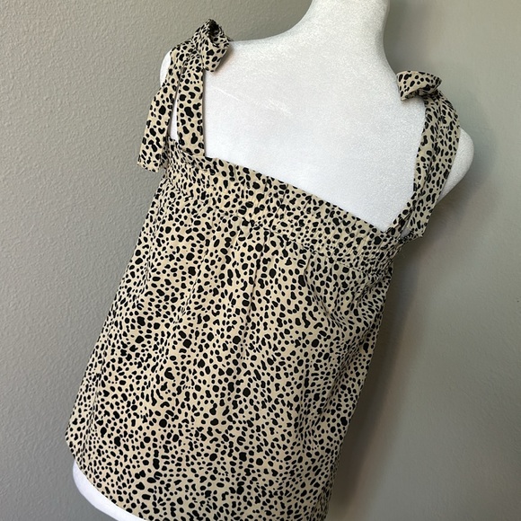 Pink Lily Tan and Black Flowly Top Size S - Picture 5 of 5